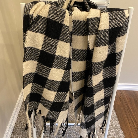 Zara Plaid Scarf